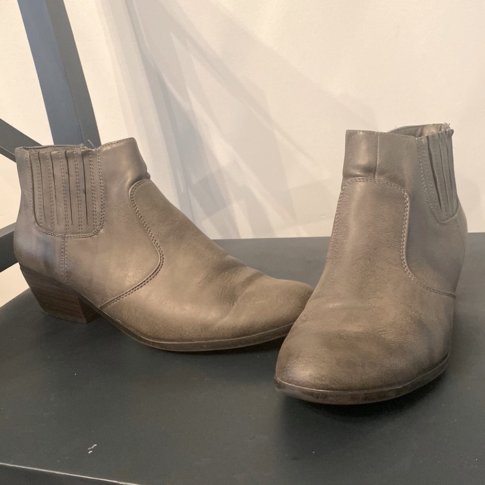 Charcoal booties
